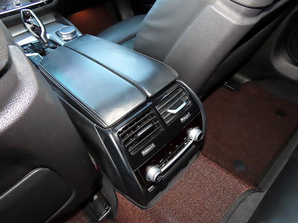 BMW 5시리즈 5시리즈 (G30) M550d xDrive 이미지 16
