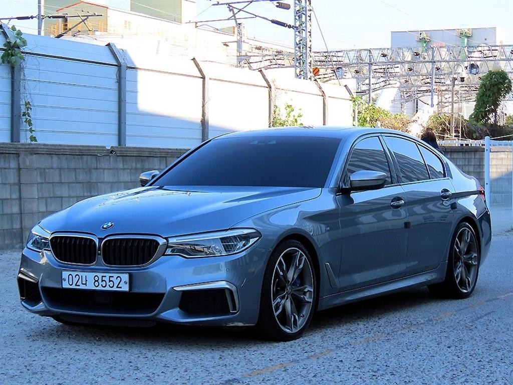 BMW 5시리즈 5시리즈 (G30) M550d xDrive 이미지 2