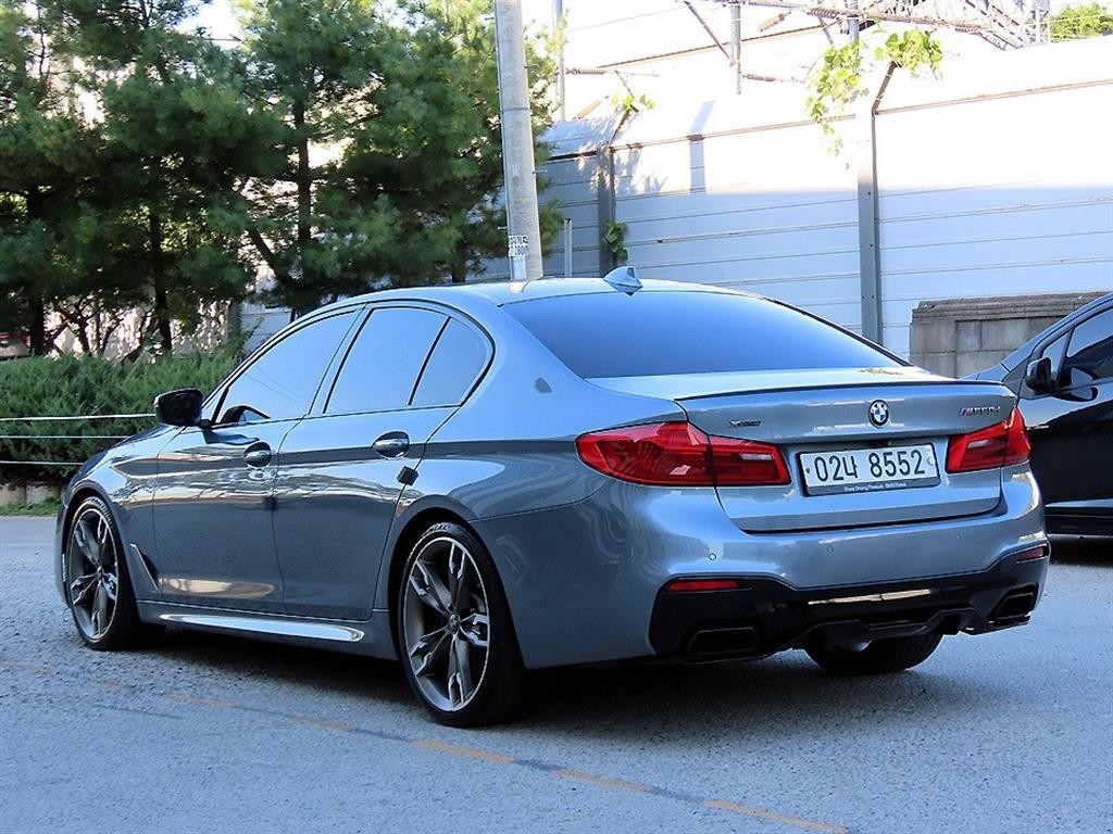 BMW 5시리즈 5시리즈 (G30) M550d xDrive 이미지 3