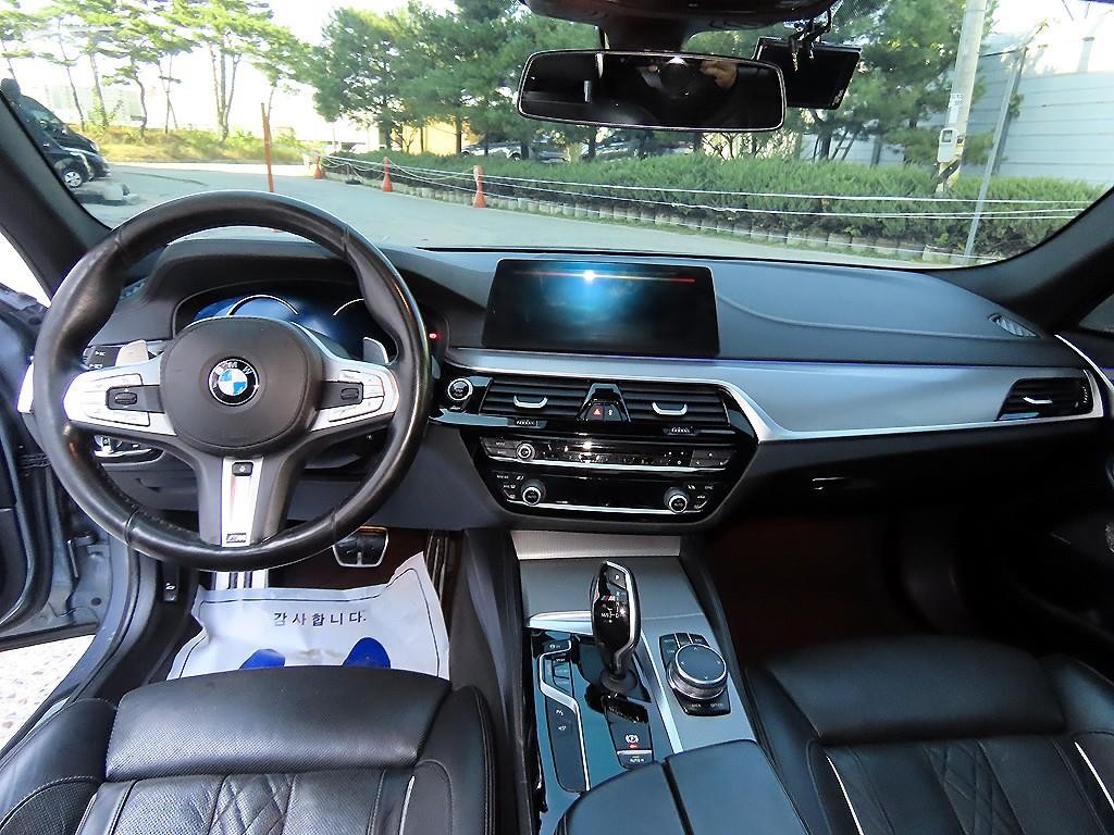 BMW 5시리즈 5시리즈 (G30) M550d xDrive 이미지 7