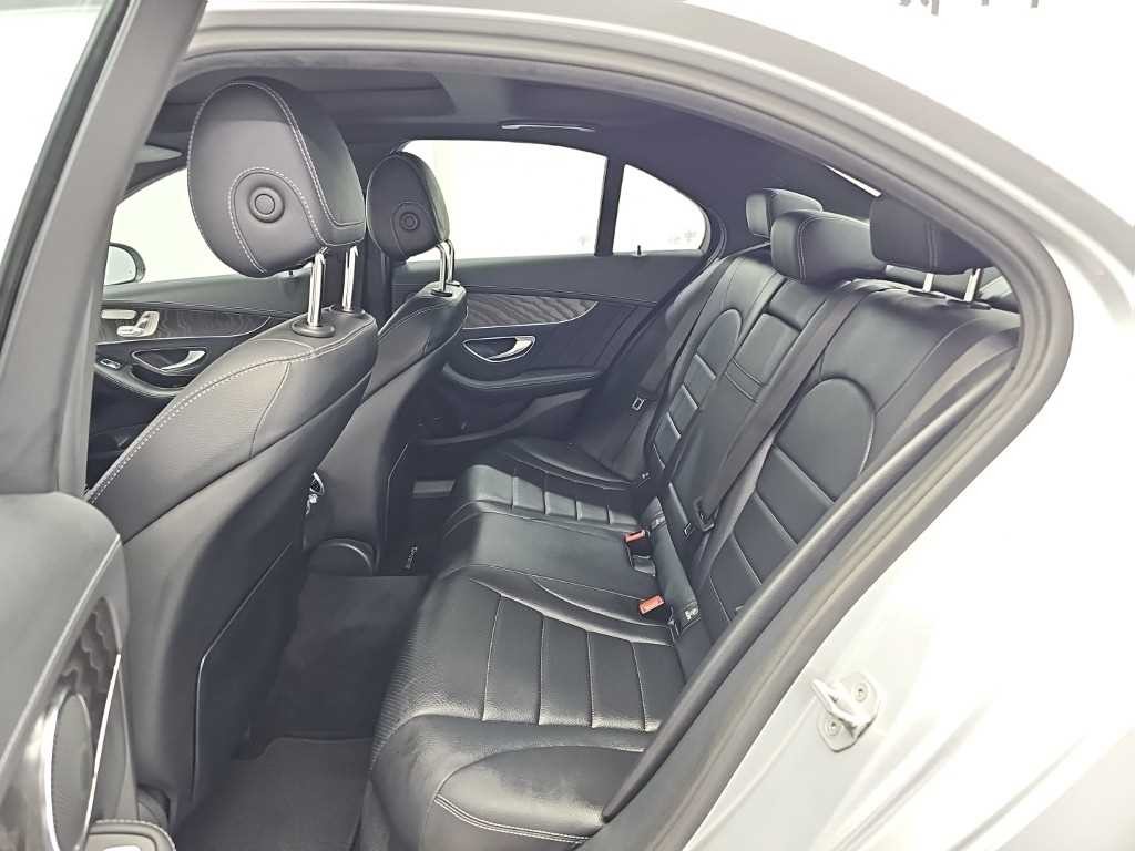 벤츠 C 클래스 C클래스 W205 C250 블루텍 4MATIC 이미지 12