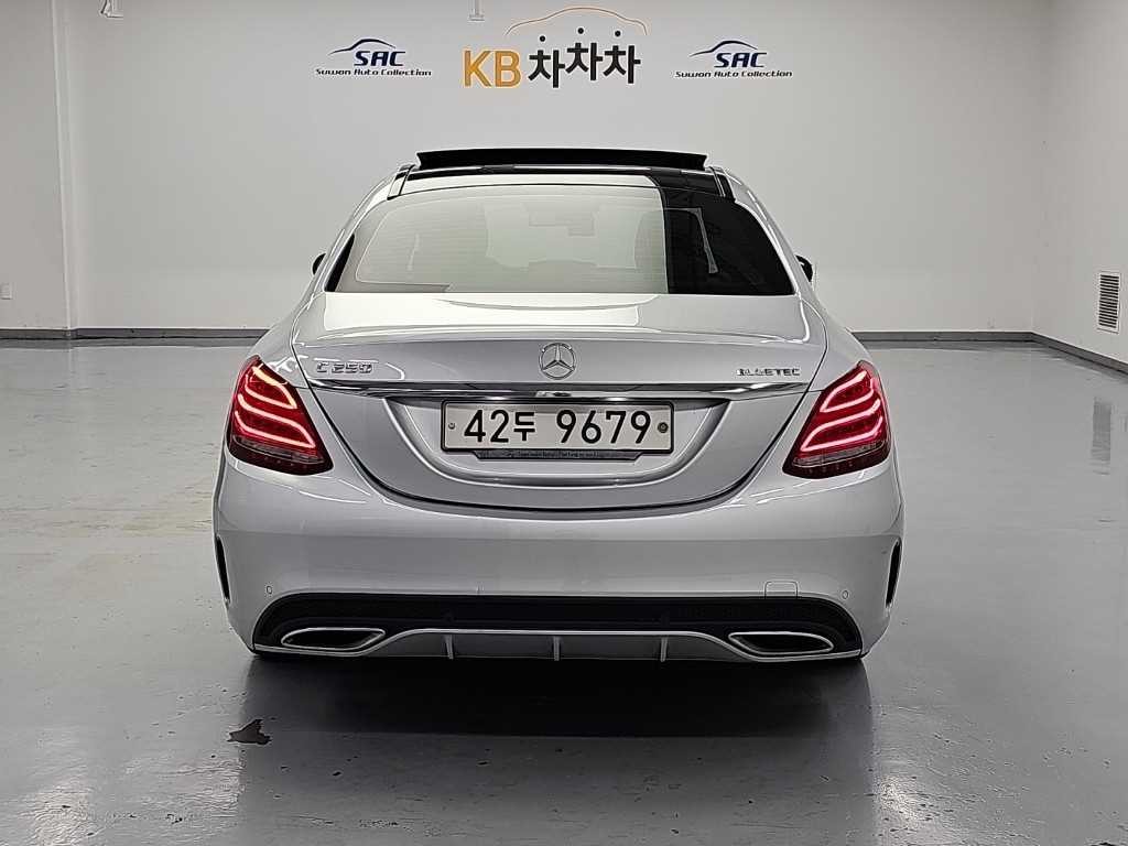 벤츠 C 클래스 C클래스 W205 C250 블루텍 4MATIC 이미지 3