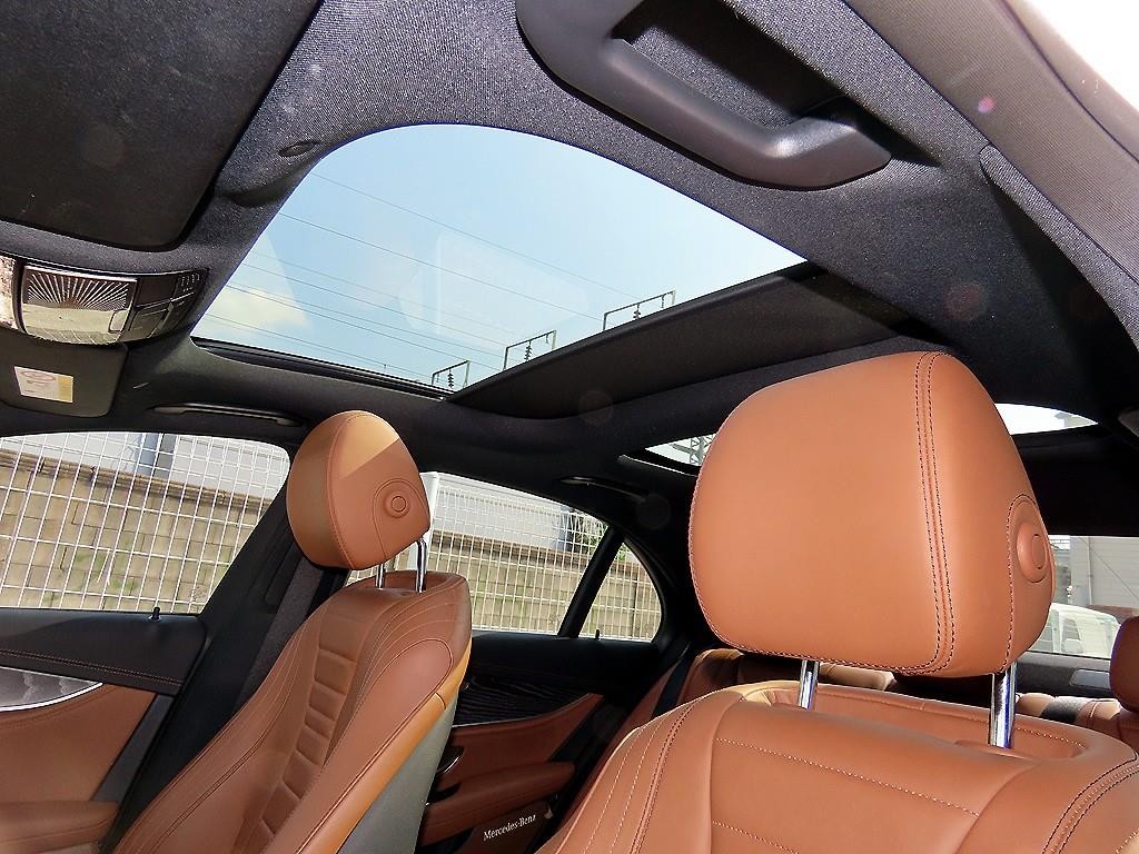 벤츠 E 클래스 E-클래스 W213 E350 4MATIC AMG LINE 이미지 16