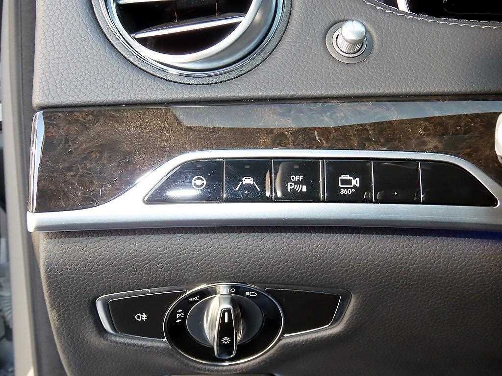벤츠 S 클래스 S클래스-W222 S 63 AMG 4MATIC 이미지 11