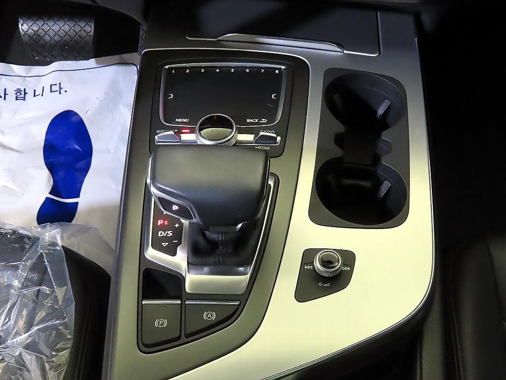 아우디 Q7 Q7 (4M) 45 TFSI 콰트로 이미지 12