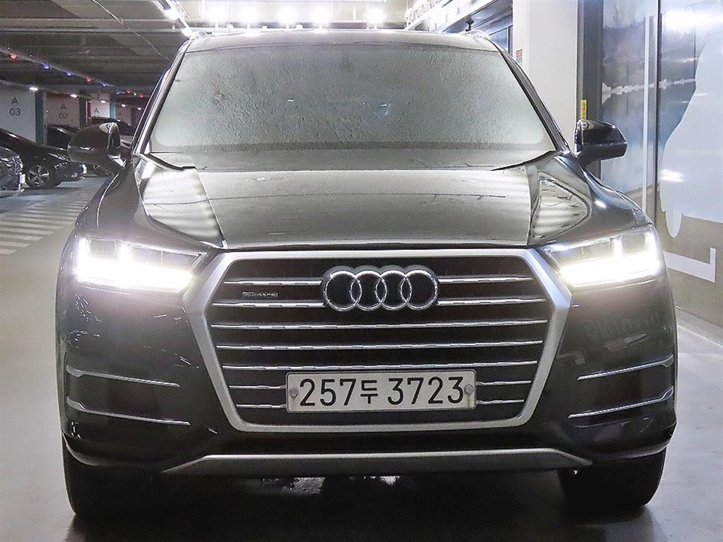 아우디 Q7 Q7 (4M) 45 TFSI 콰트로 이미지 2