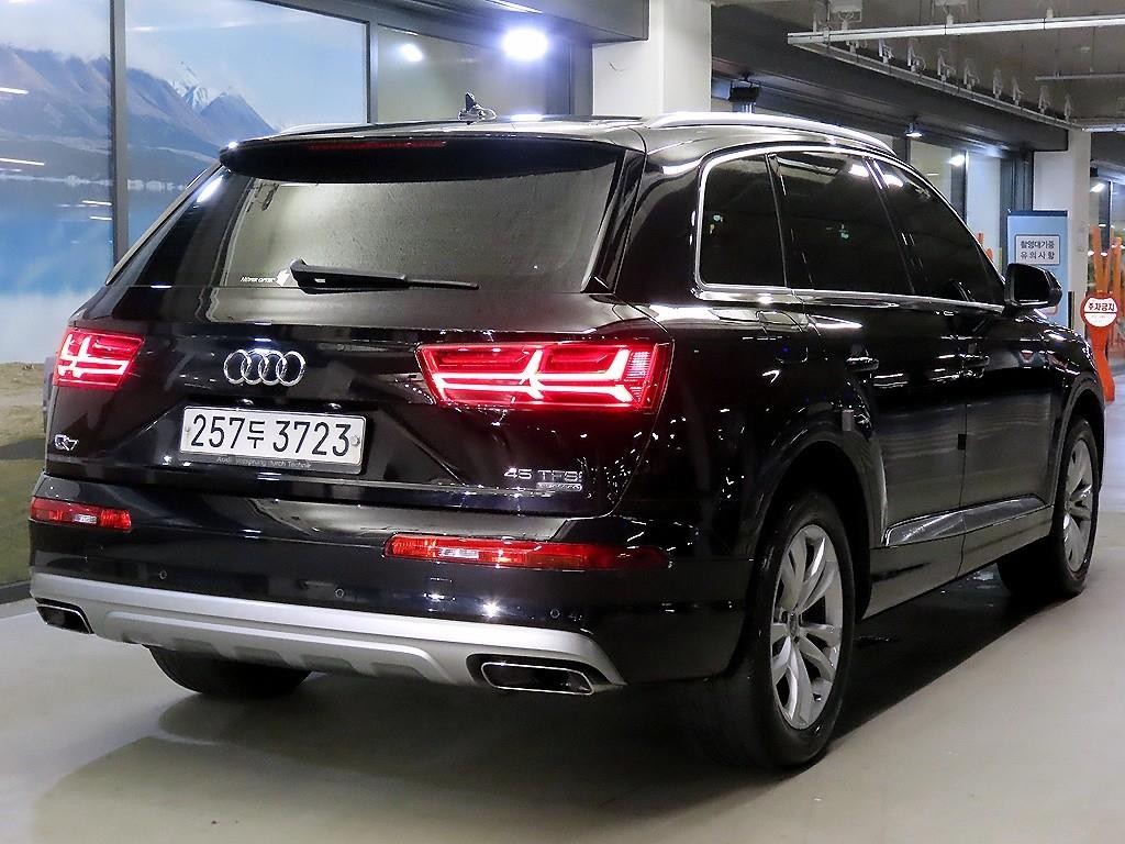 아우디 Q7 Q7 (4M) 45 TFSI 콰트로 이미지 4