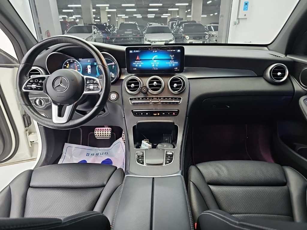 벤츠 GLC 클래스 GLC클래스 X253 GLC 300 4MATIC 쿠페 이미지 7