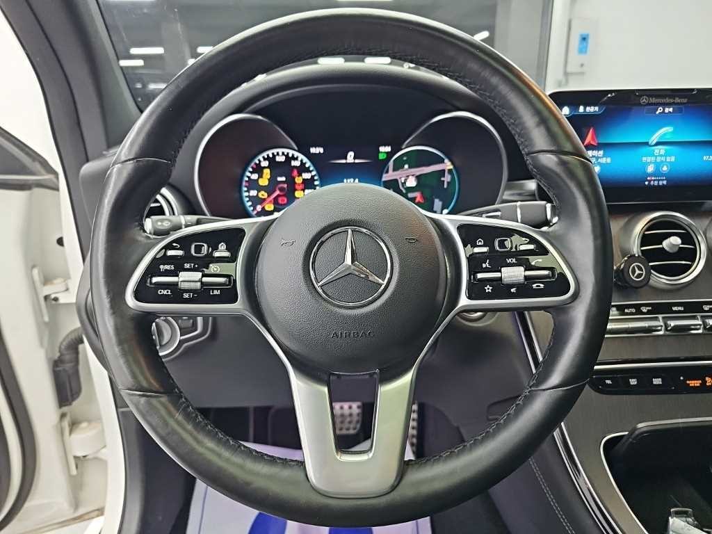 벤츠 GLC 클래스 GLC클래스 X253 GLC 300 4MATIC 쿠페 이미지 9