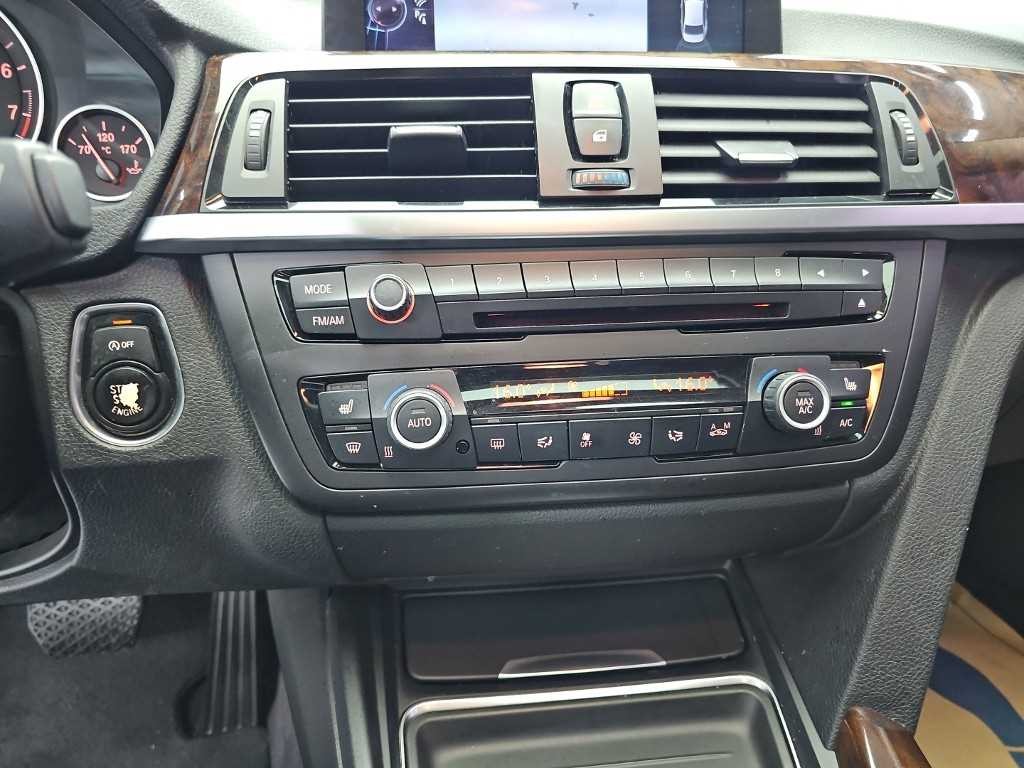 BMW 3시리즈 3시리즈 (F30) 320i 이미지 10