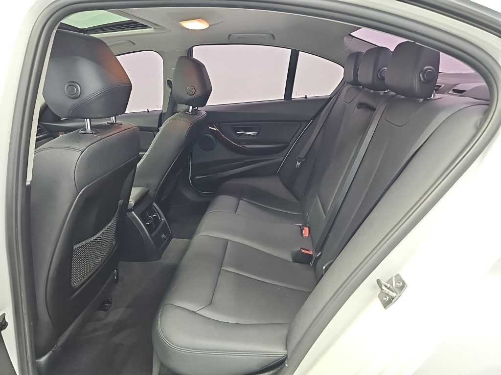 BMW 3시리즈 3시리즈 (F30) 320i 이미지 12