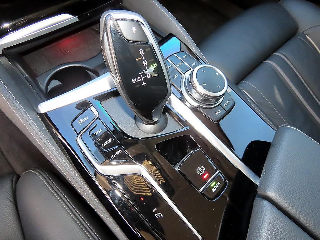BMW 5시리즈 5시리즈 (G30) 520i 럭셔리 이미지 11