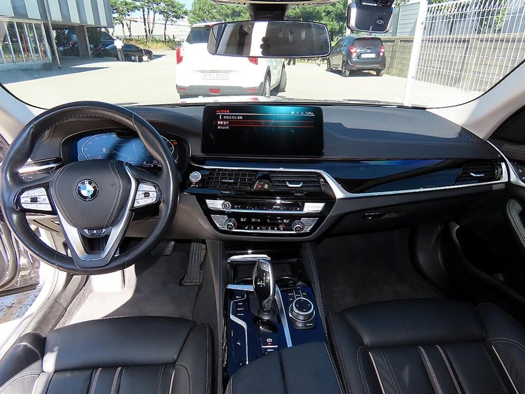 BMW 5시리즈 5시리즈 (G30) 520i 럭셔리 이미지 7