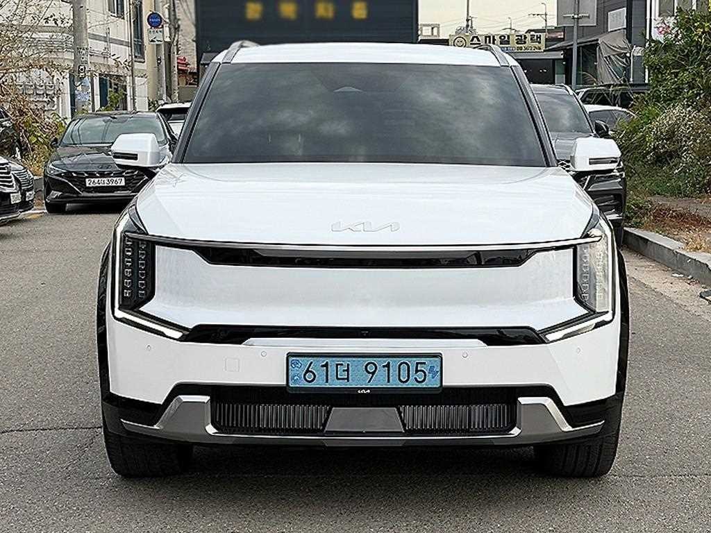 기아 EV9 롱레인지 4WD 어스 이미지 1