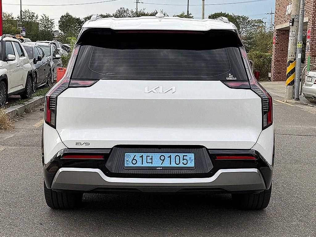 기아 EV9 롱레인지 4WD 어스 이미지 3