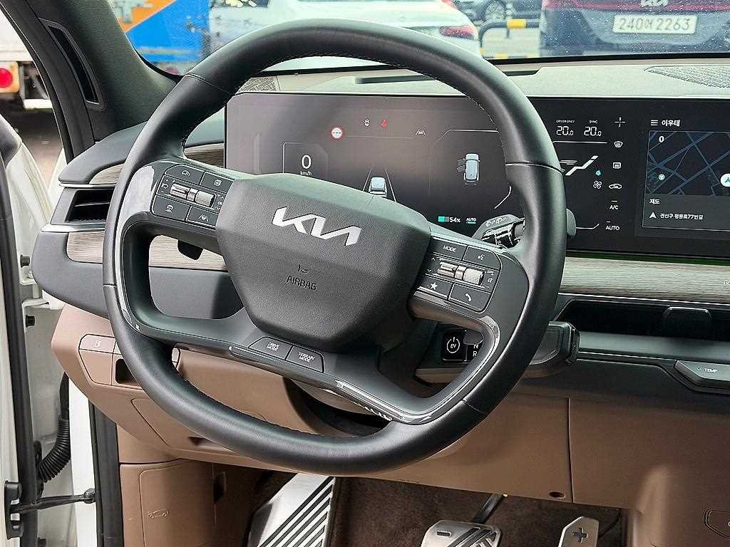 기아 EV9 롱레인지 4WD 어스 이미지 8