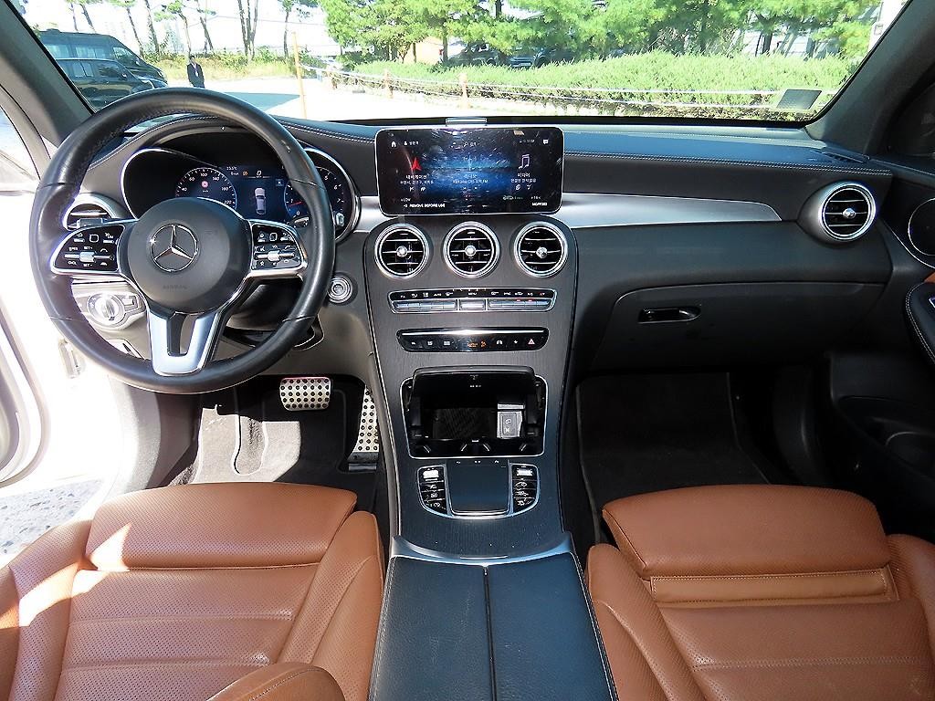 벤츠 GLC 클래스 GLC클래스 X253 GLC 300 4MATIC 쿠페 이미지 7