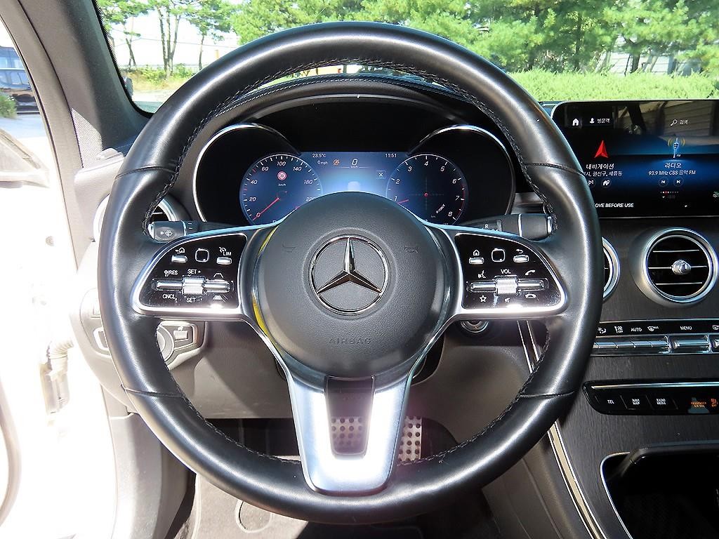 벤츠 GLC 클래스 GLC클래스 X253 GLC 300 4MATIC 쿠페 이미지 8