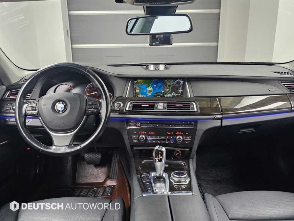 BMW 7시리즈 7시리즈 (F01) 750 Li xDrive 인디비주얼 이미지 7
