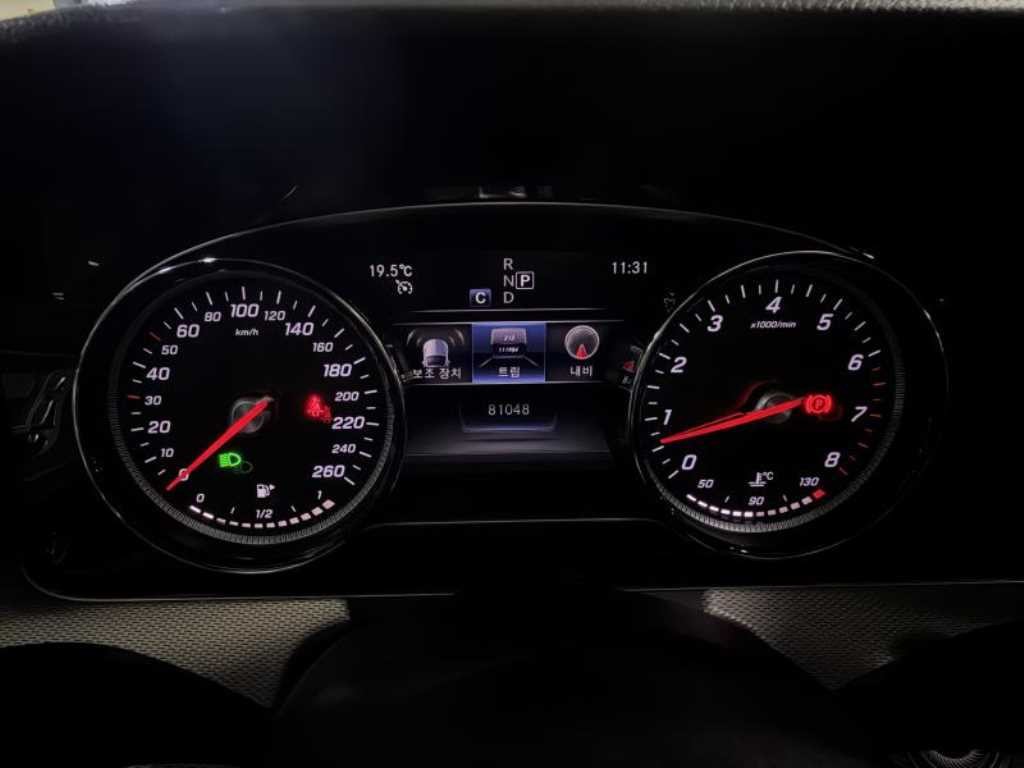 벤츠 E 클래스 E-클래스 W213 E300 아방가르드 이미지 10