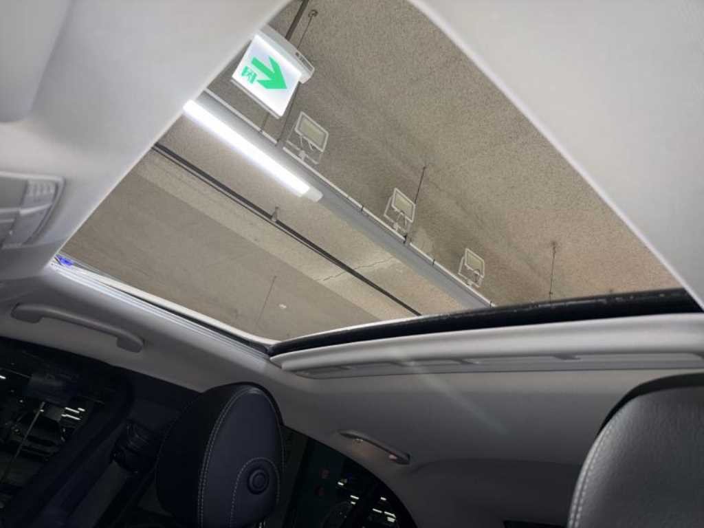 벤츠 E 클래스 E-클래스 W213 E300 아방가르드 이미지 17