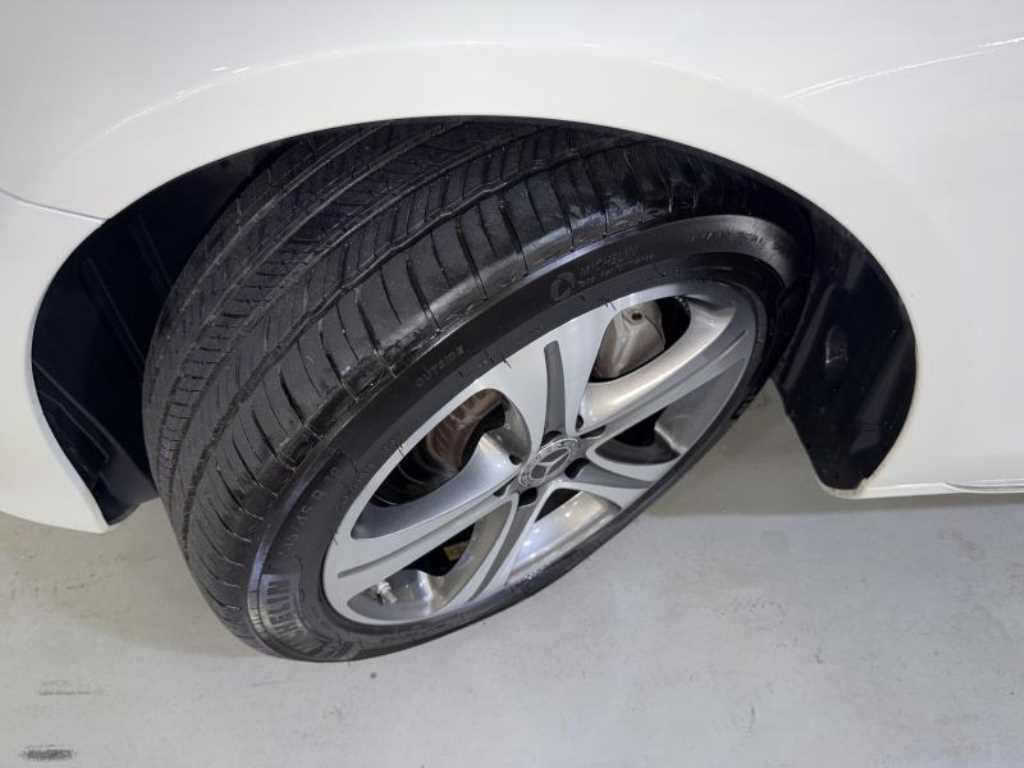 벤츠 E 클래스 E-클래스 W213 E300 아방가르드 이미지 20