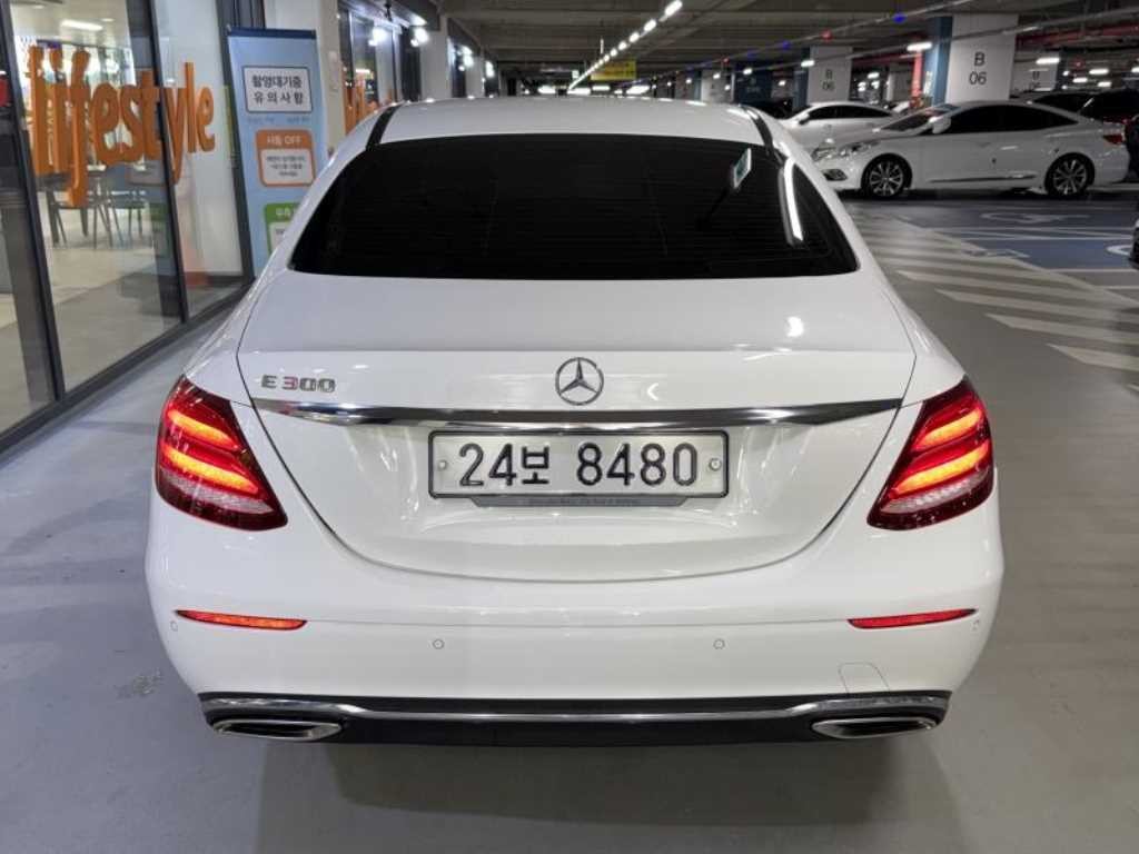 벤츠 E 클래스 E-클래스 W213 E300 아방가르드 이미지 5