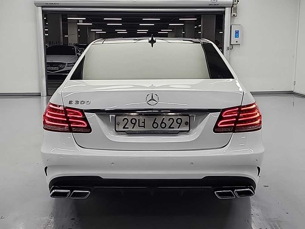 벤츠 E 클래스 E-클래스 W212 E300 아방가르드 이미지 3