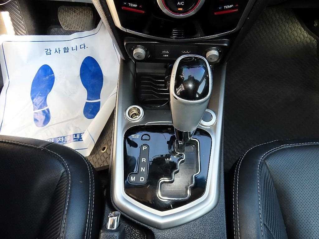 KG모빌리티(쌍용) 티볼리 디젤 2WD 1.6 LX 이미지 10