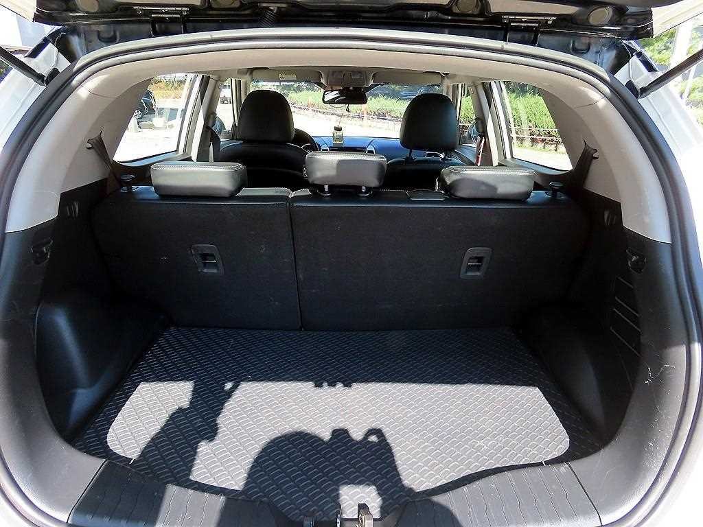 KG모빌리티(쌍용) 티볼리 디젤 2WD 1.6 LX 이미지 18
