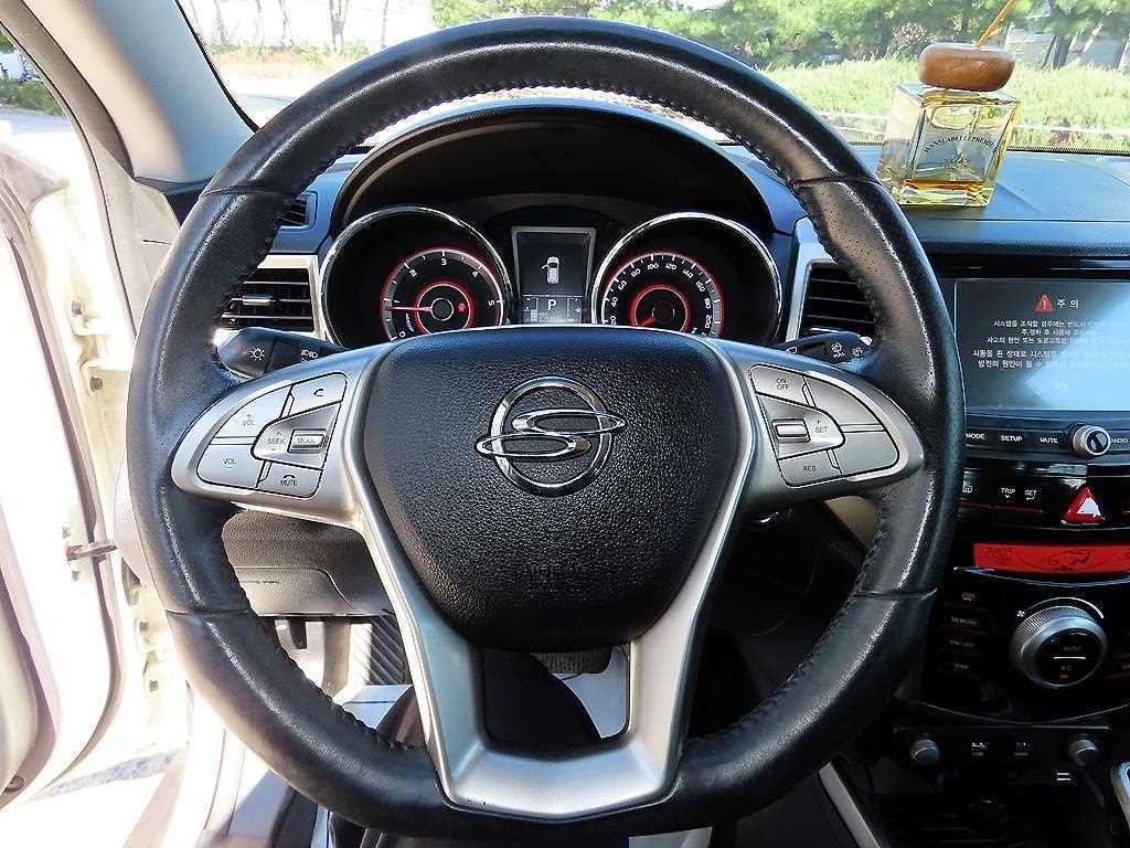 KG모빌리티(쌍용) 티볼리 디젤 2WD 1.6 LX 이미지 8