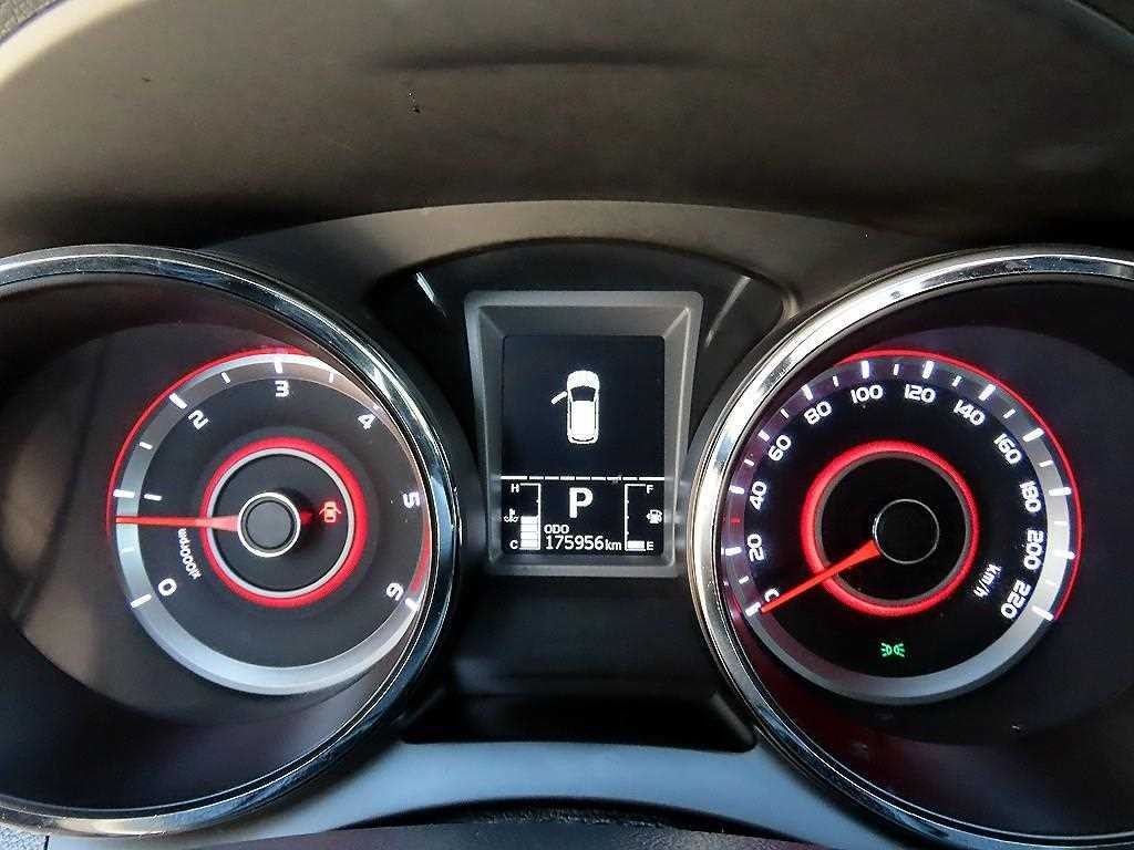 KG모빌리티(쌍용) 티볼리 디젤 2WD 1.6 LX 이미지 9
