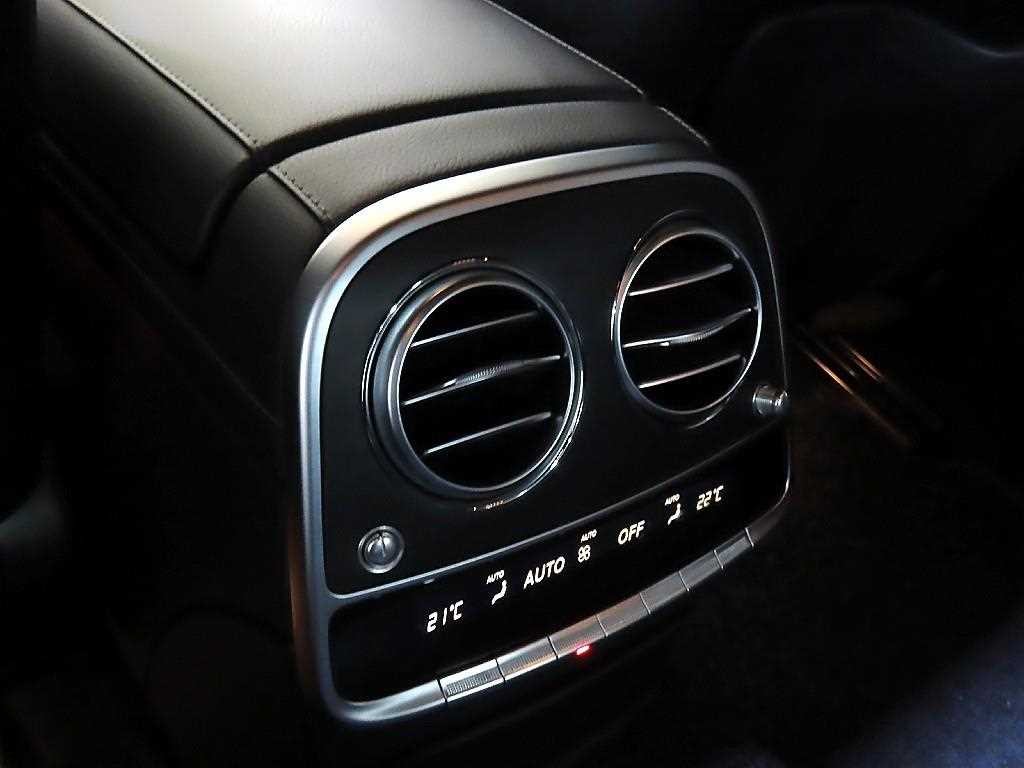 벤츠 S 클래스 S클래스-W222 S 350 d 4MATIC AMG Line 이미지 15