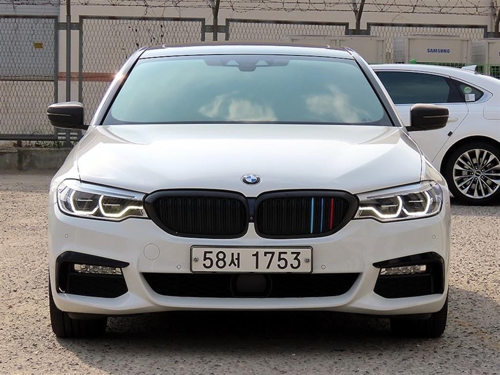 BMW 5시리즈 5시리즈 (G30) 530i xDrive M 스포츠 플러스 이미지 1