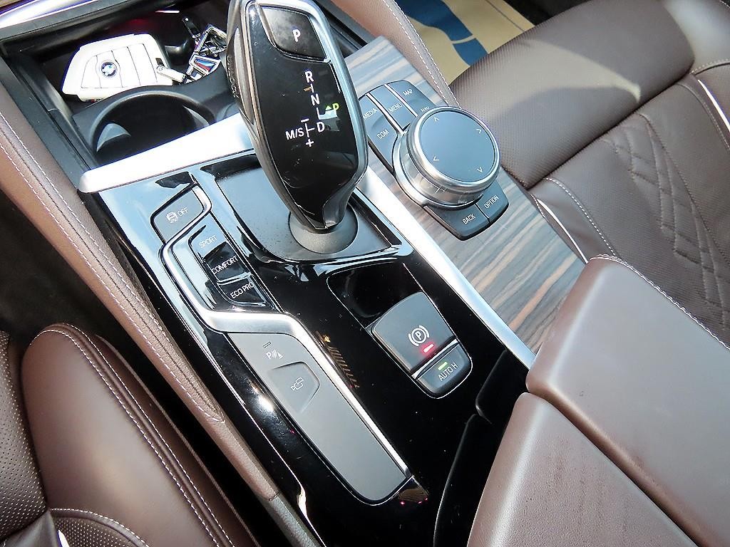 BMW 5시리즈 5시리즈 (G30) 530i xDrive M 스포츠 플러스 이미지 11