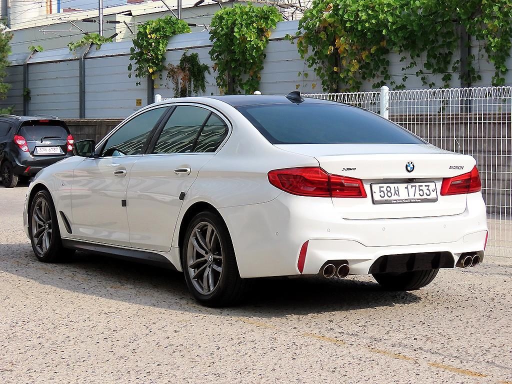 BMW 5시리즈 5시리즈 (G30) 530i xDrive M 스포츠 플러스 이미지 3