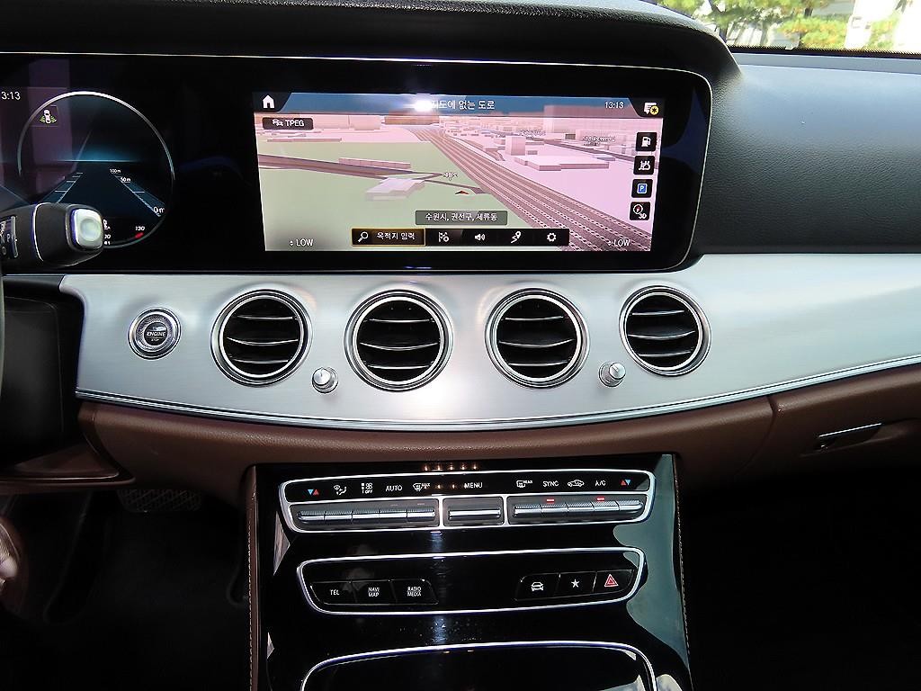 벤츠 E 클래스 E-클래스 W213 E250 아방가르드 이미지 13