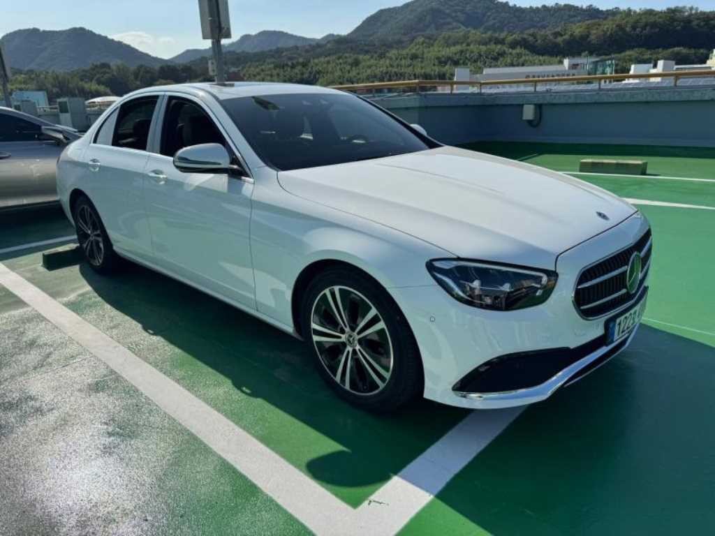 벤츠 E 클래스 E-클래스 W213 E250 아방가르드 이미지 2