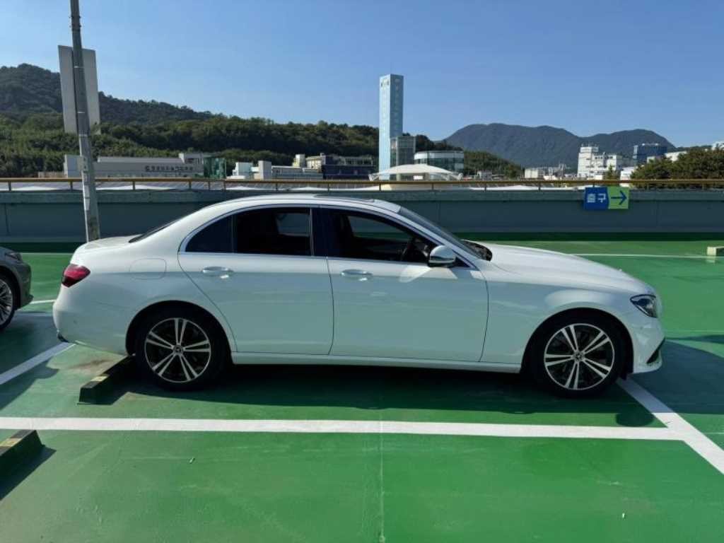벤츠 E 클래스 E-클래스 W213 E250 아방가르드 이미지 3