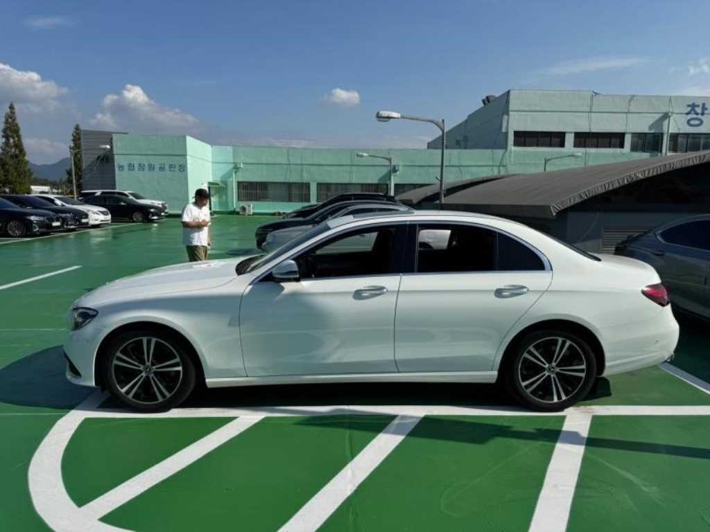 벤츠 E 클래스 E-클래스 W213 E250 아방가르드 이미지 4