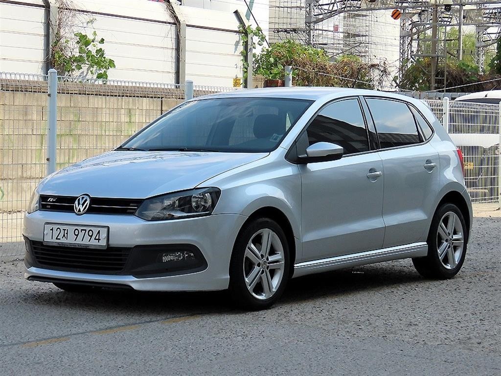 폭스바겐 폴로 1.6 TDI R-LINE 이미지 2