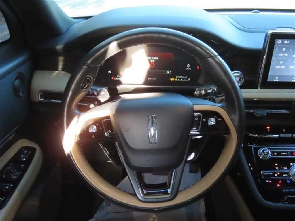 링컨 코세어 2.0 리저브 AWD 이미지 15
