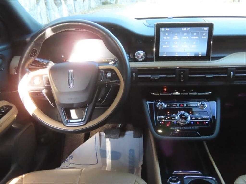 링컨 코세어 2.0 리저브 AWD 이미지 16