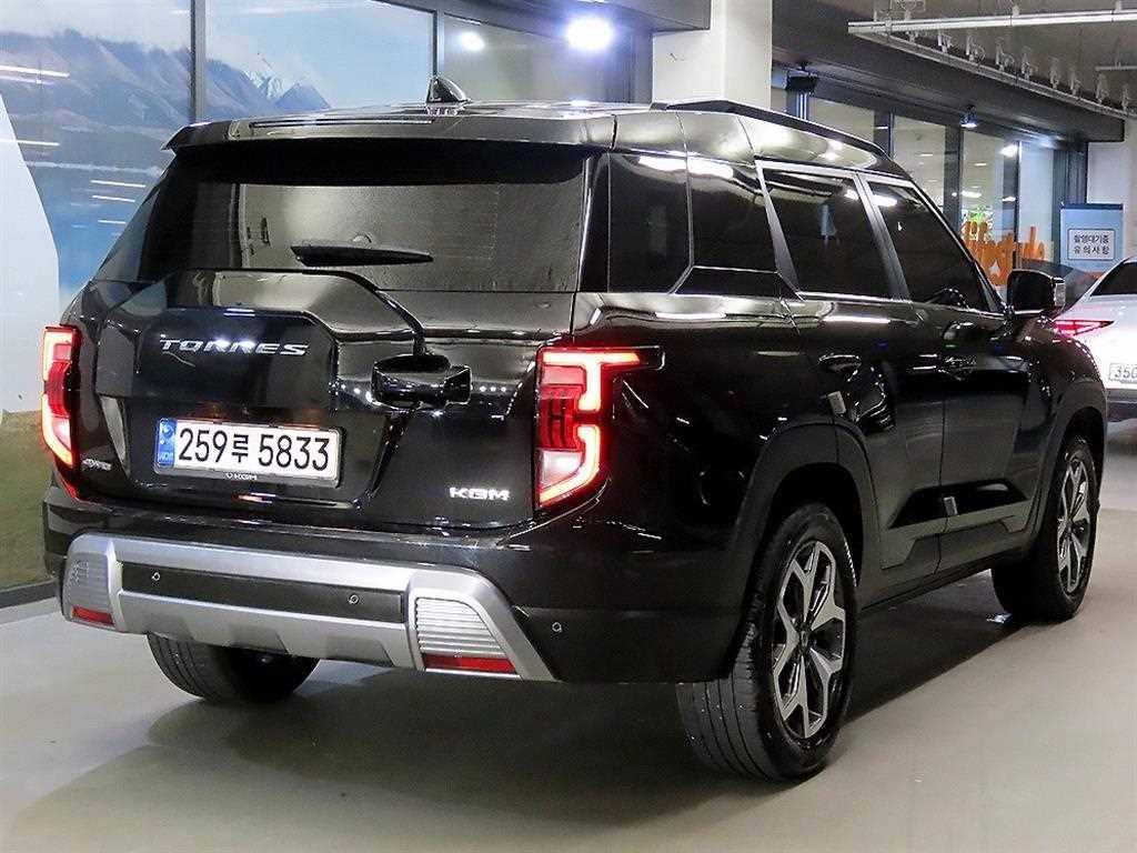 KG모빌리티(쌍용) 토레스 더 뉴 토레스 1.5 GDI-T 4WD 블랙에디션 이미지 4