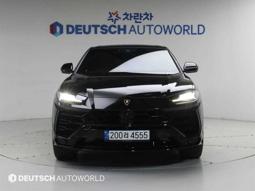 람보르기니 우루스 4.0 V8 이미지 3