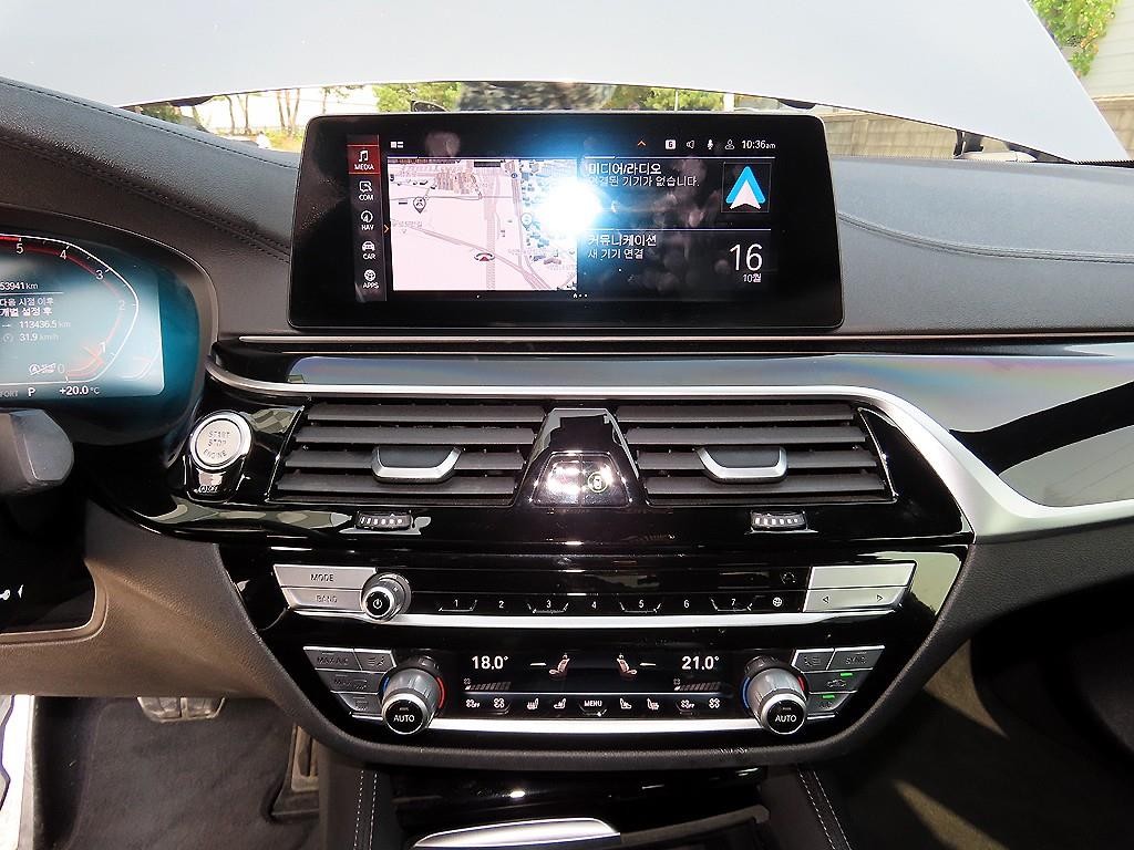 BMW 5시리즈 5시리즈 (G30) 520d M 스포츠 플러스 이미지 13