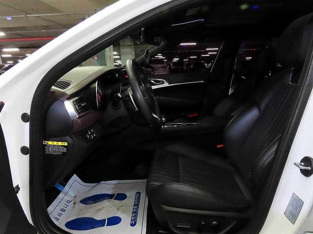 제네시스 G70 2.0T AWD 엘리트 이미지 6