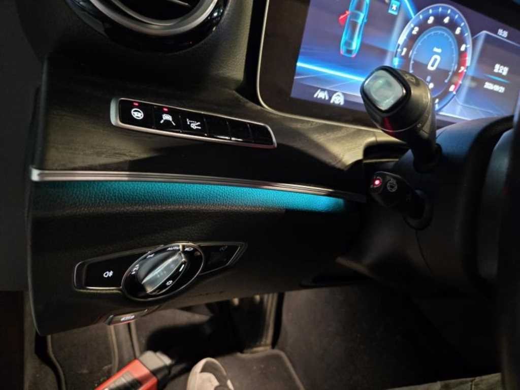 벤츠 E 클래스 E-클래스 W213 E300 아방가르드 이미지 10