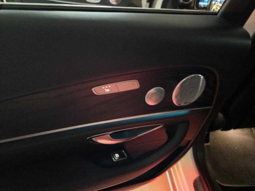 벤츠 E 클래스 E-클래스 W213 E300 아방가르드 이미지 15