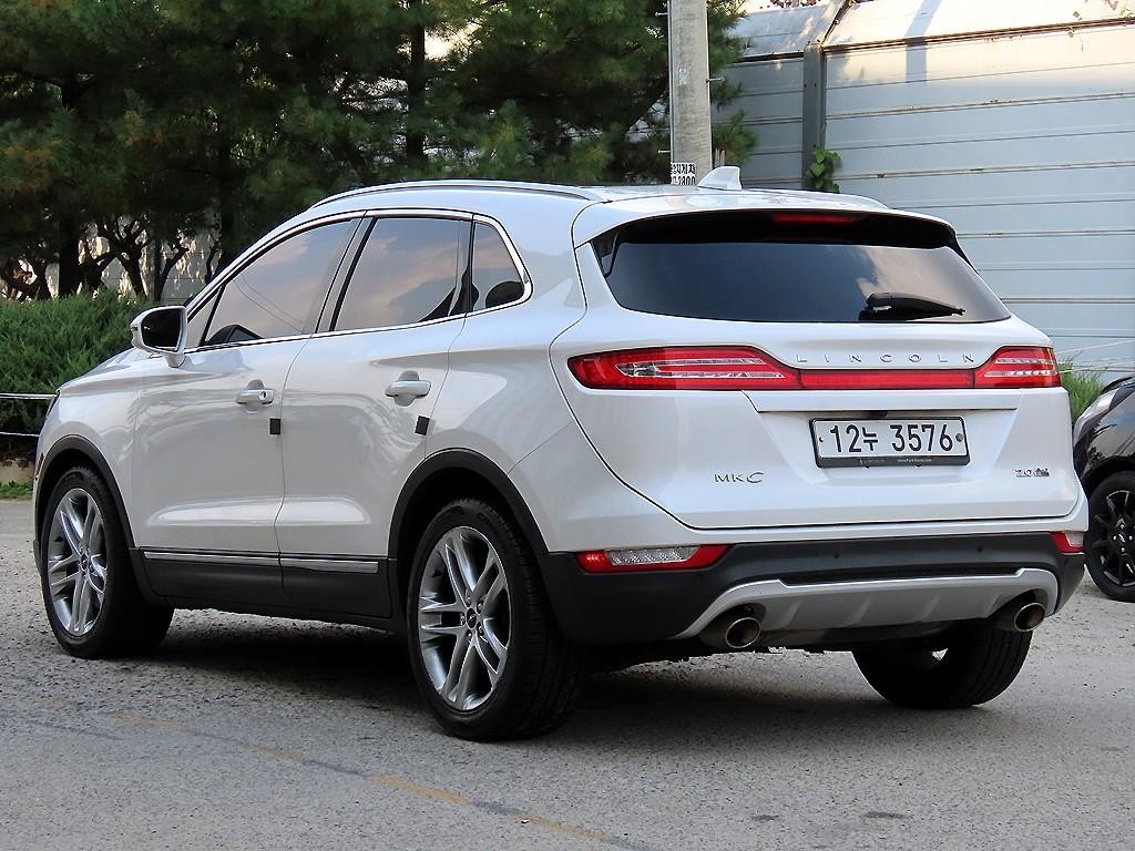 링컨 MKC 2.0 AWD 이미지 3